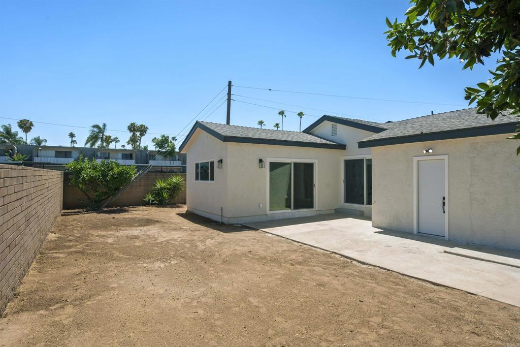 El Cajon Flip Backyard Blank Slate