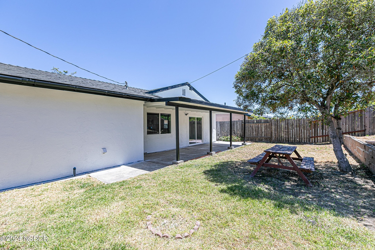 Lompoc Back of house 1